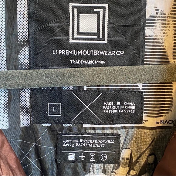 L1 Outerwear Snowboard Jacket - Picture 4 of 5